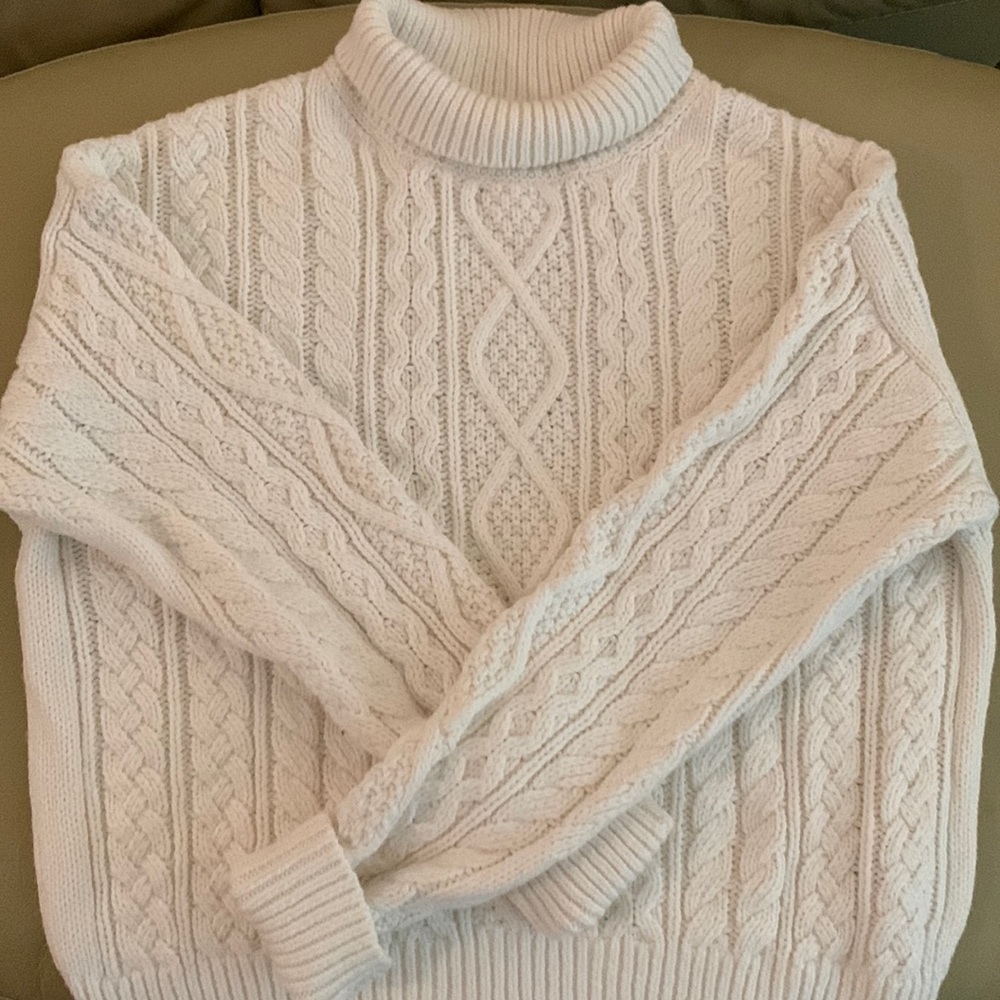 Off white turtle neck cable knit sweater NWT